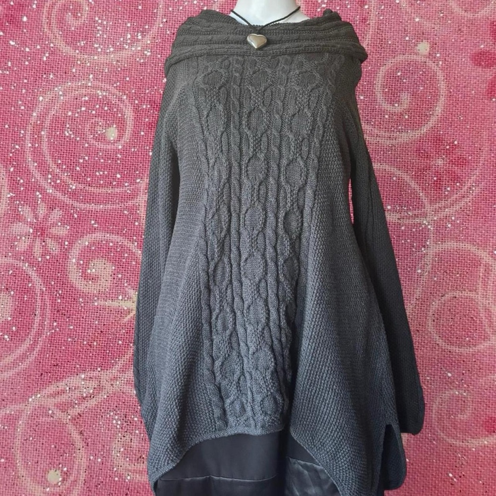 JEANNE PIERRE Charcoal Cable Knit Sweater